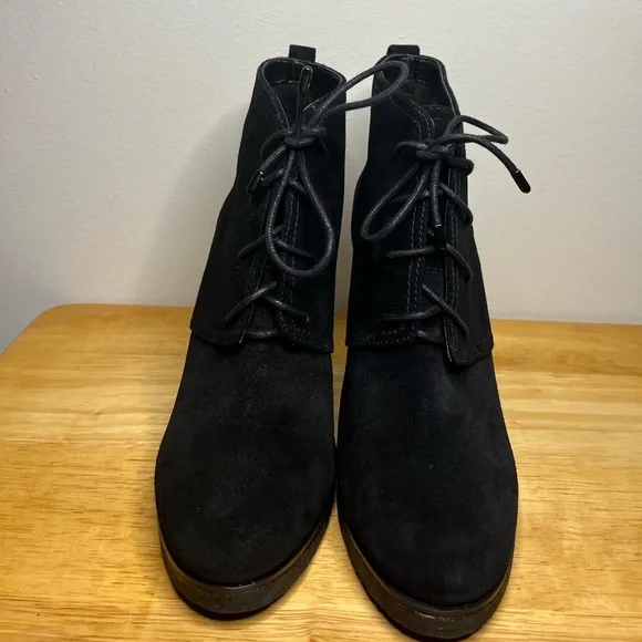Vince Camuto black wedge boots, size 9 - Picture 3 of 6